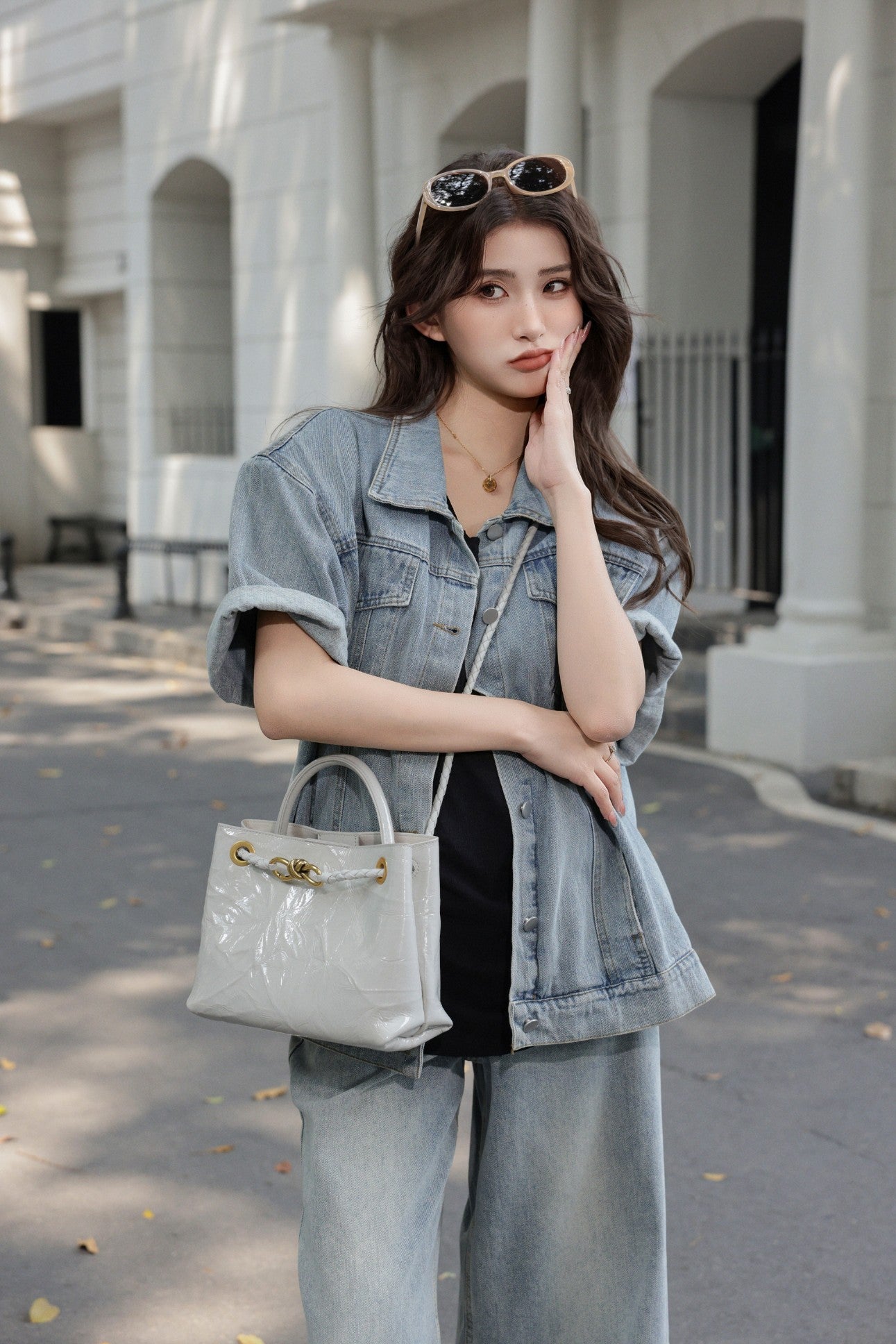 Andi - Distressed Leather