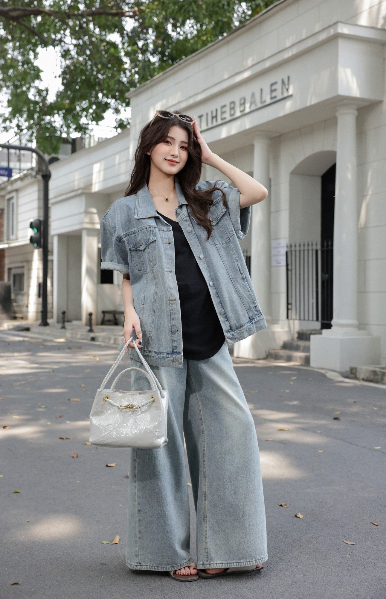Andi - Distressed Leather