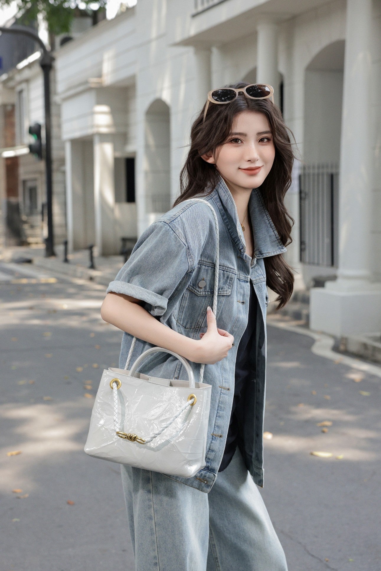 Andi - Distressed Leather