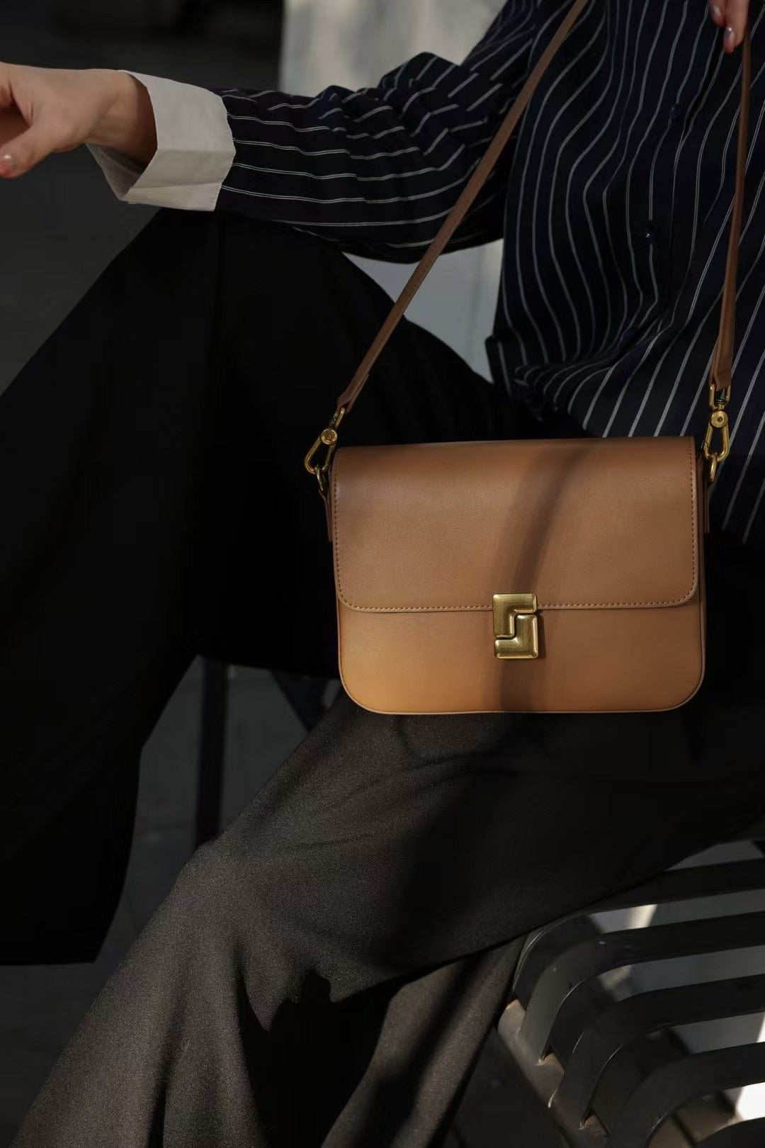 Elle Flap